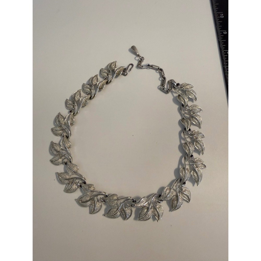 Vintage Coro Silver Tone Leaf Choker‎ Necklace Textured Botanical Mid Century